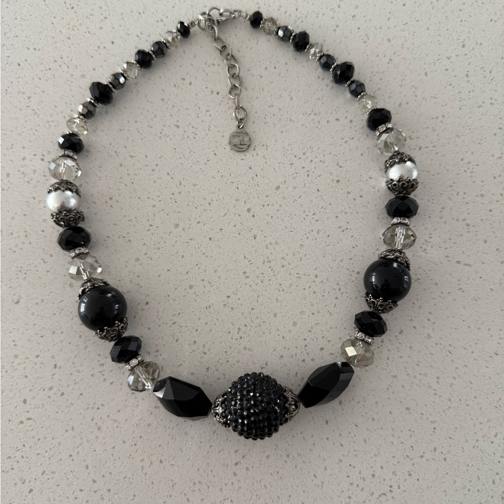 Chic Black and Silver Beaded Necklace